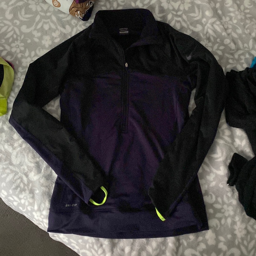 Nike pro woman’s 1/4 zip